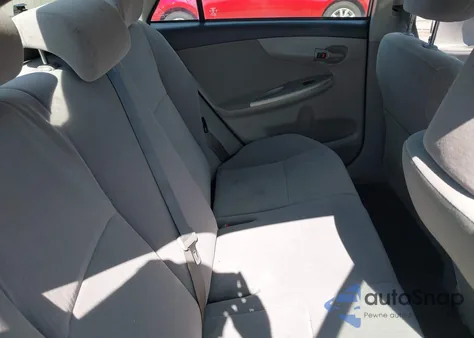 2011 Toyota Corolla Le z USA, uszkodzony, nr VIN JTDBU4EE3B9147713